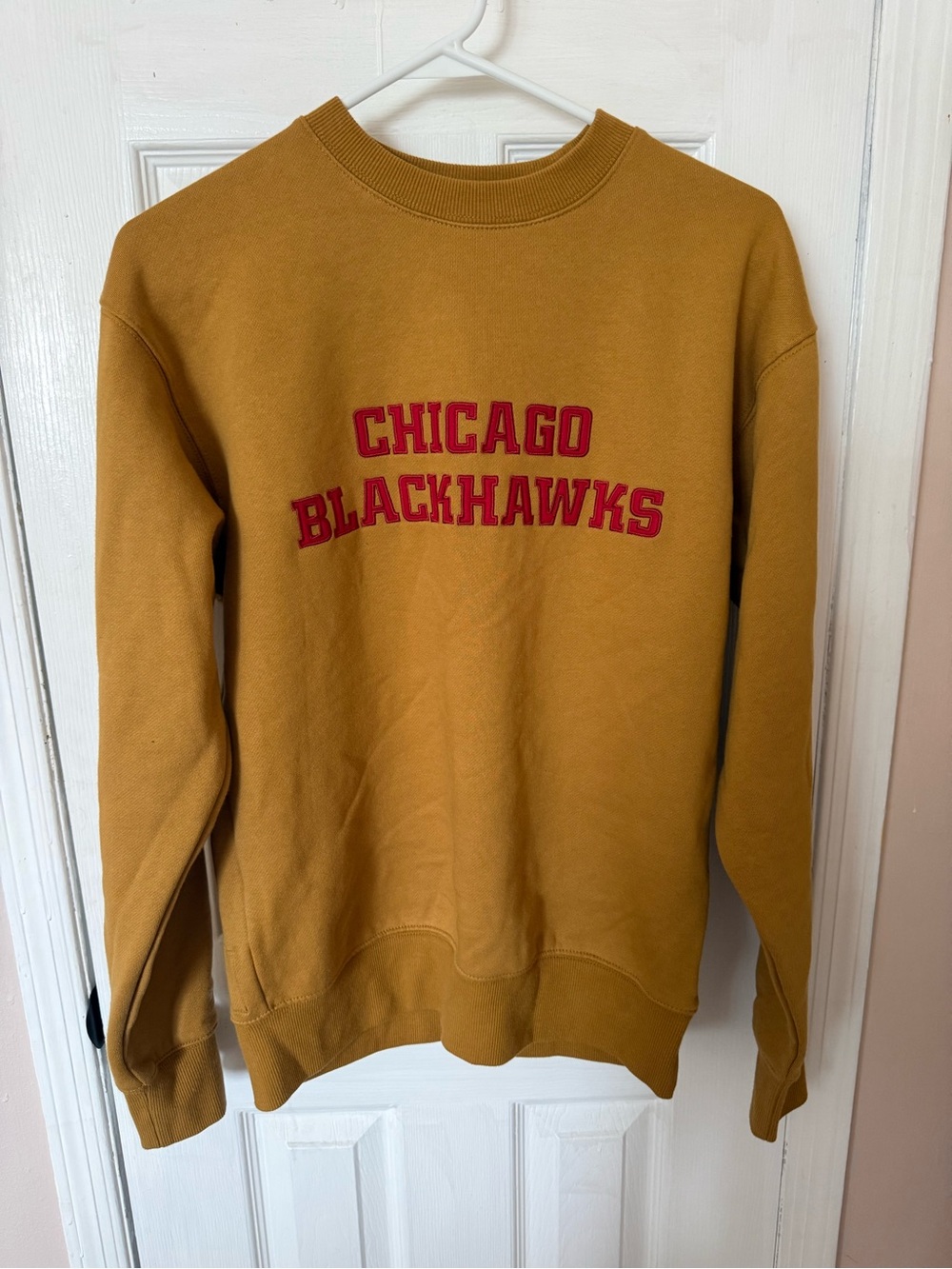 NWT Mitchell & Ness Chicago Blackhawks NHL Hockey Tan Crewneck Sweatshirt Size S